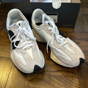 New Balance® 327 women's sneakers